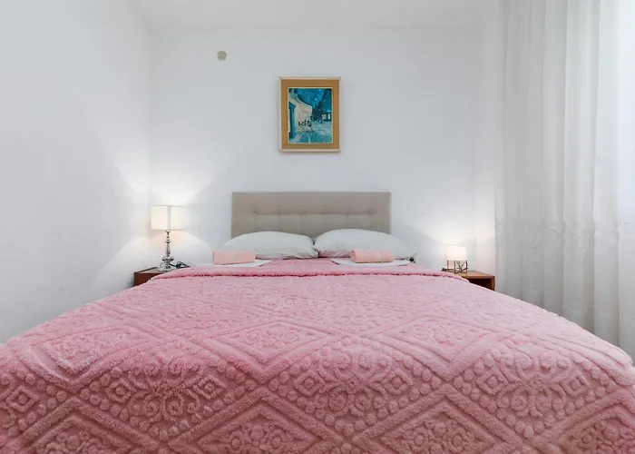 With Parking Space Gradac, Makarska - 6820