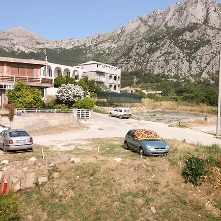 With A Parking Space Gradac, Makarska - 6820 Gradac (Split-Dalmatia)