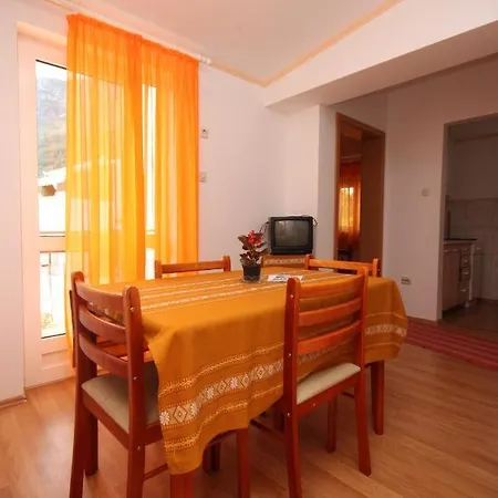 Apartment With A Parking Space Gradac, Makarska - 6820