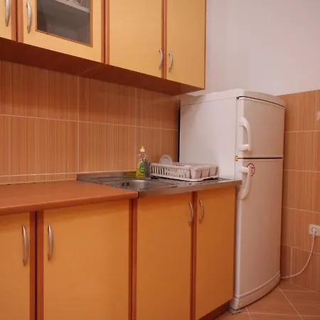 Apartment With A Parking Space Gradac, Makarska - 6820 Gradac (Split-Dalmatia)