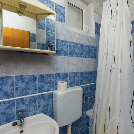 Lejlighed With Parking Space - Makarska - 6820