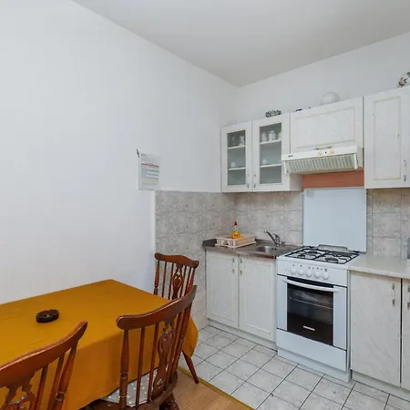 With Parking Space - Makarska - 6820 *