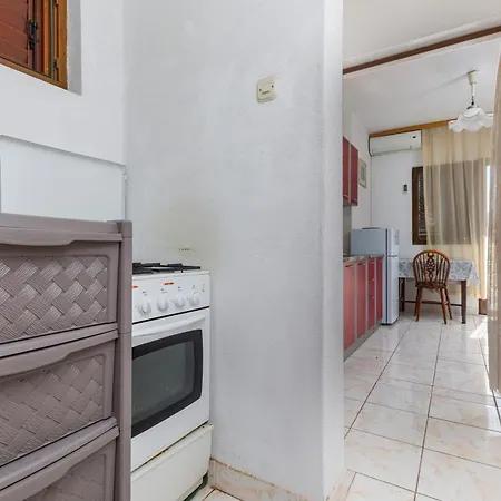 With Parking Space - Makarska - 6820